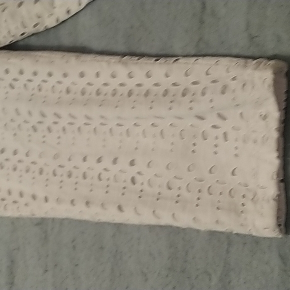 Lovely ladies white pants - Picture 8 of 12